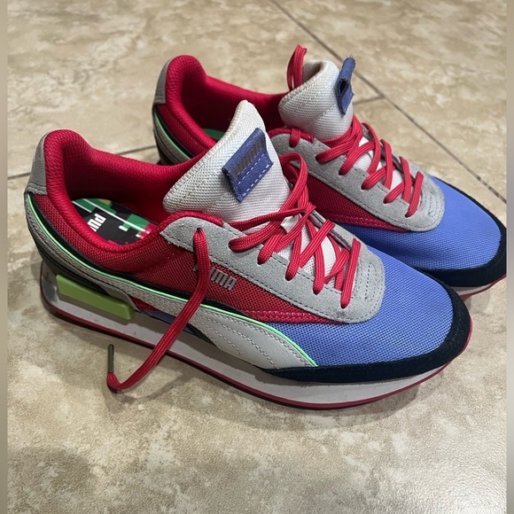 Puma Shoes - Puma Future Rider Double Berry Women’s 8.5 EUC Sneaker Colorful Pop